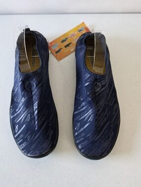 Fantiny Barefoot Water Shoes Size EU 43 Blue Swim, Surf Vacation Slip-ons NEW